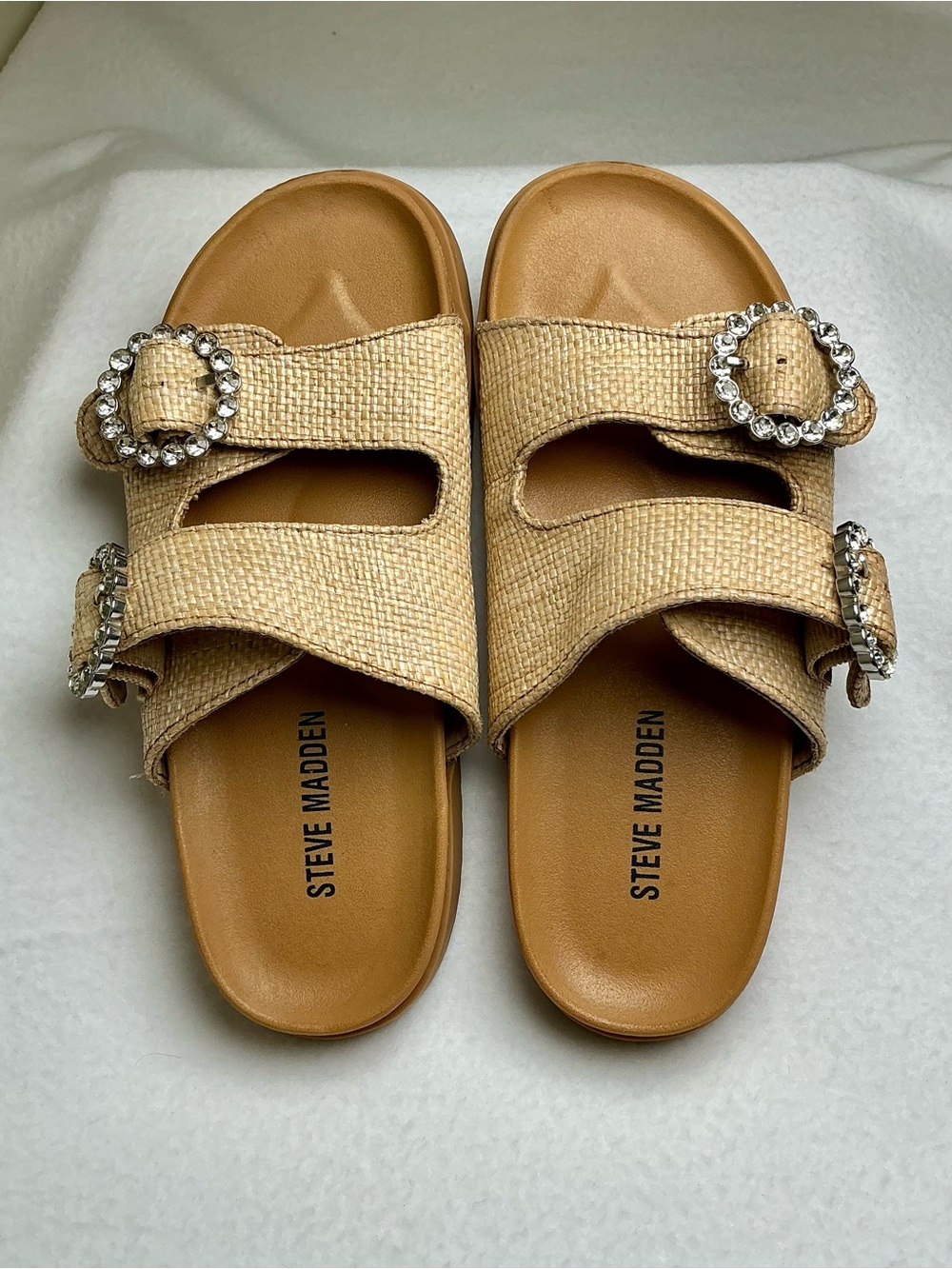 Steve Madden Girls Size 1 Tan Raffia Rhinestone Buckle Slide Sandals